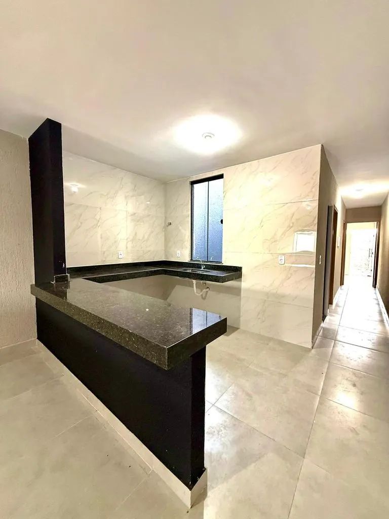 VENDE-SE CASA NO SETOR MONTE SINAI EM TRINDADE C0M 2 QUARTOS