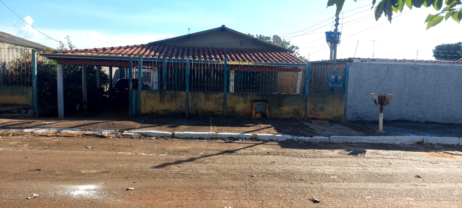 Casa em trindade com barracão- Jardim Califórnia- Aceita proposta