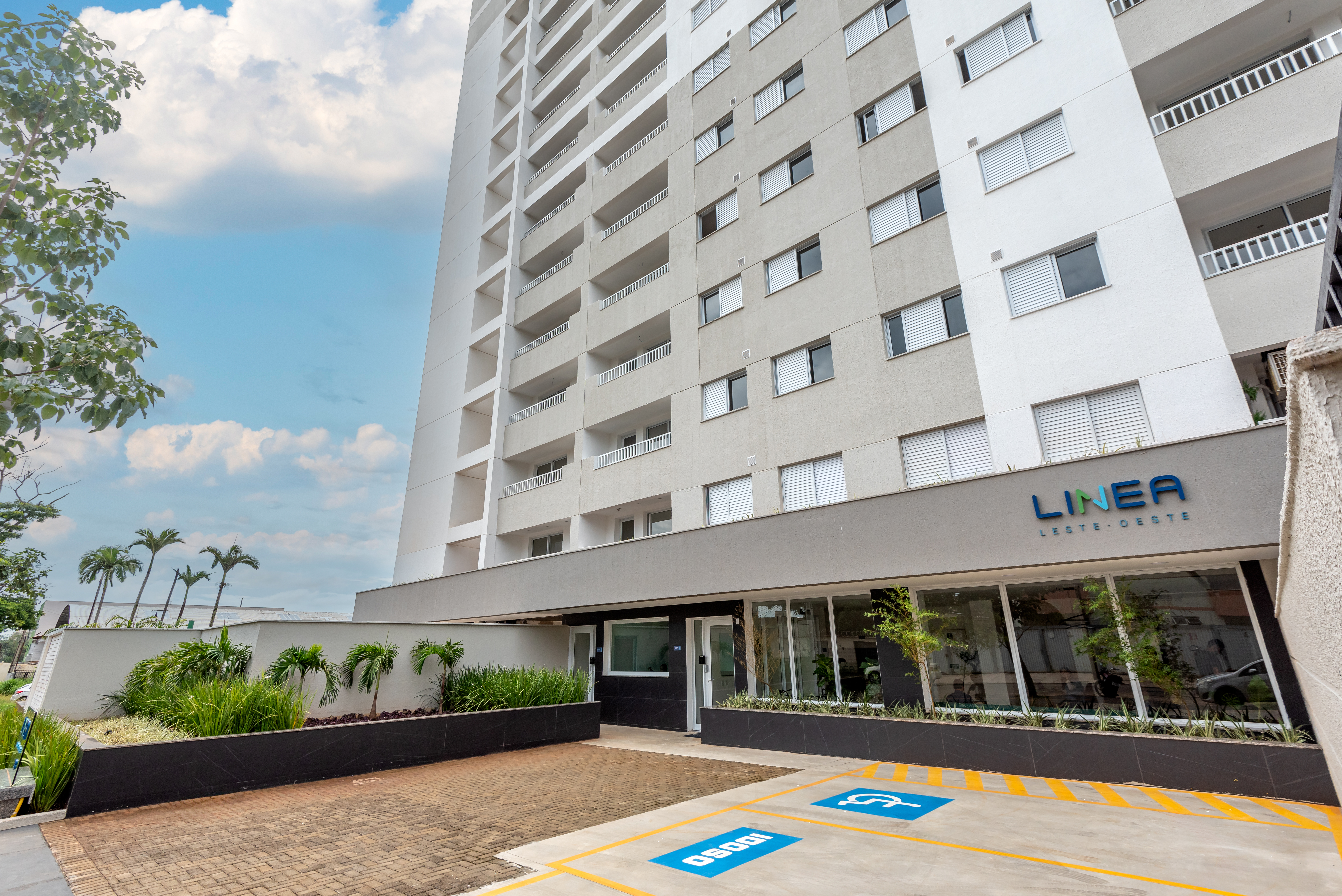 APARTAMENTO À VENDA NO LÍNEA LESTE OESTE DE 75M²