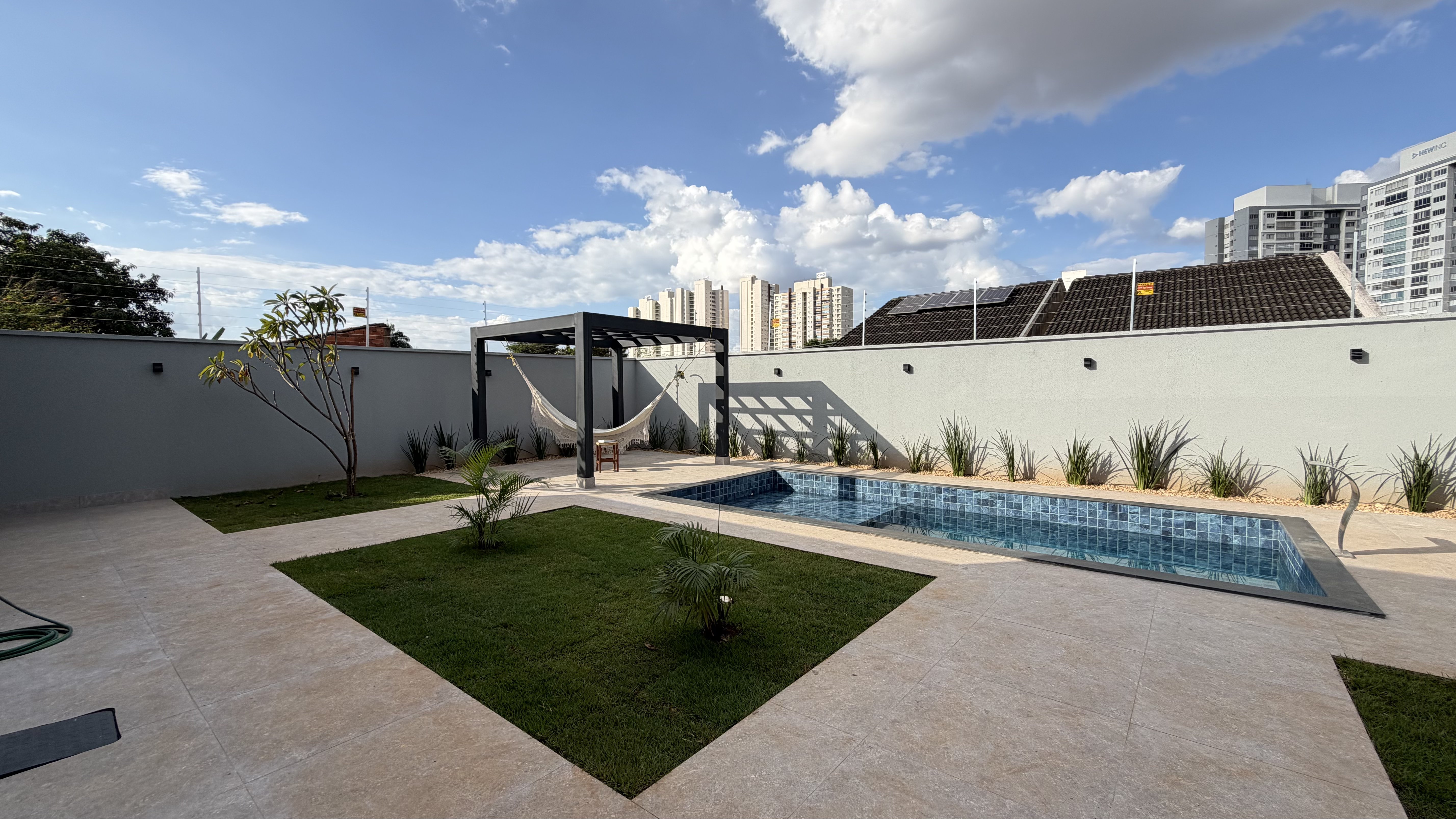 CASA TÉRREA ALTO PADRÃO À VENDA – JARDIM ATLÂNTICO | PRÓXIMA AO PARQUE CASCAVEL